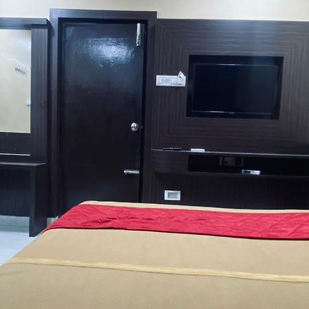 Gsr Residency Hotel Kanchipuram Ngoại thất bức ảnh